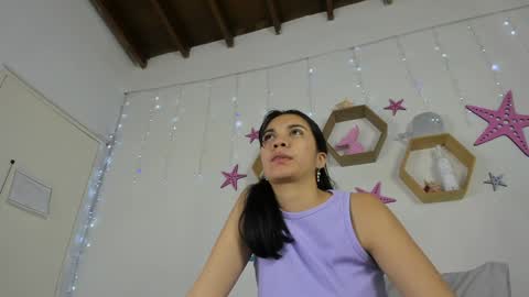 Snapshot of emiily_parkerr chatting on 02/06/25, 03:06 Emily online show from 02/06/25, 03:06
