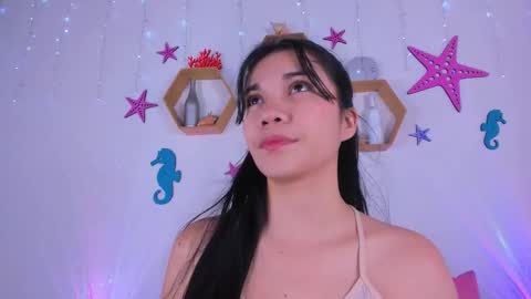 Snapshot of emiily_parkerr chatting on 09/18/25, 03:08 Emily online show from 09/18/25, 03:08