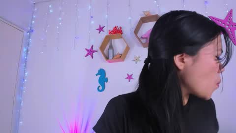 Snapshot of emiily_parkerr chatting on 09/20/25, 03:18 Emily online show from 09/20/25, 03:18