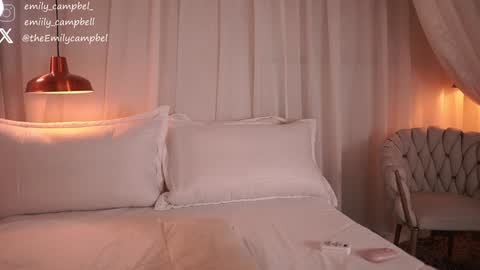 Snapshot of emiilycampbell chatting on 10/07/25, 02:31 Emily Campbell online show from 10/07/25, 02:31