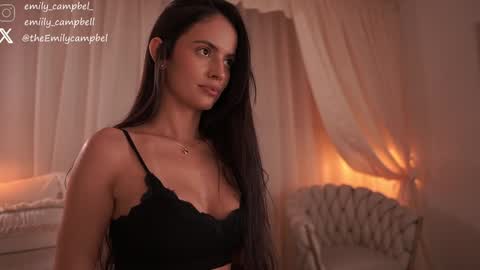 Snapshot of emiilycampbell chatting on 10/25/25, 11:43 Emily Campbell online show from 10/25/25, 11:43