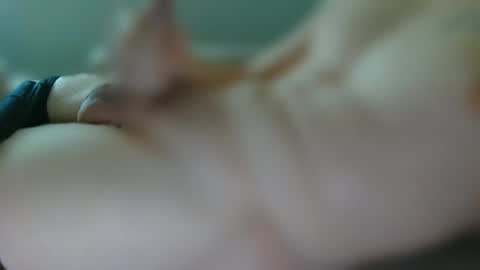 emil2211 online show from 10/28/25, 02:42