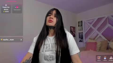 Snapshot of emilayton_ chatting on 09/16/25, 07:37 emilayton_ online show from 09/16/25, 07:37