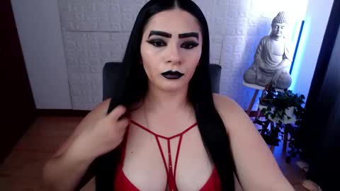 Snapshot of emili_evans_ chatting on 12/22/24, 08:03 POWERFULL GODDESS EMILI online show from 12/22/24, 08:03