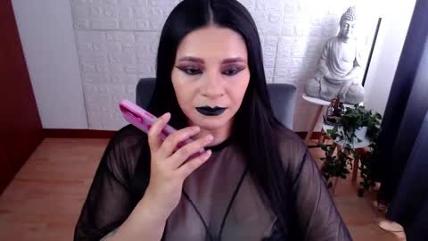 Snapshot of emili_evans_ chatting on 12/24/24, 07:33 POWERFULL GODDESS EMILI online show from 12/24/24, 07:33