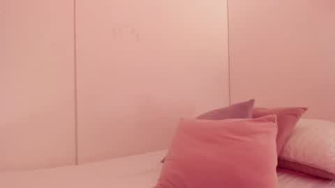 Snapshot of emilia_ghendle chatting on 12/10/24, 11:32 Emilia Big Boobs online show from 12/10/24, 11:32