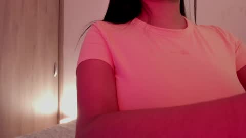 Snapshot of emilia_ghendle chatting on 01/14/25, 10:12 Emilia Big Boobs online show from 01/14/25, 10:12