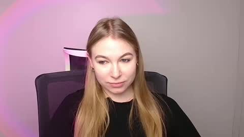 Emilia online show from 02/07/25, 09:05