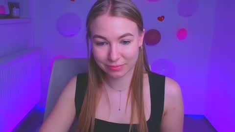 Emilia online show from 03/07/25, 03:18