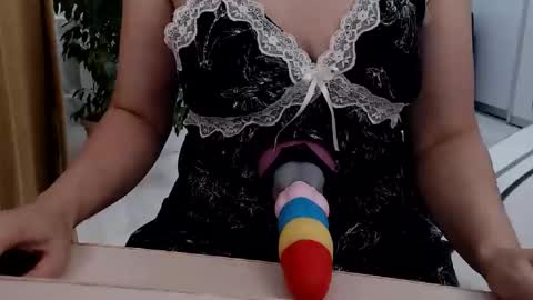 Snapshot of emilia_loki chatting on 11/02/25, 01:24 Emilia loki online show from 11/02/25, 01:24