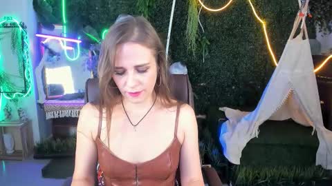 Emilia Bedy online show from 11/10/25, 05:06