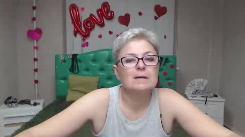 EmiliaGree online show from 10/15/25, 05:13