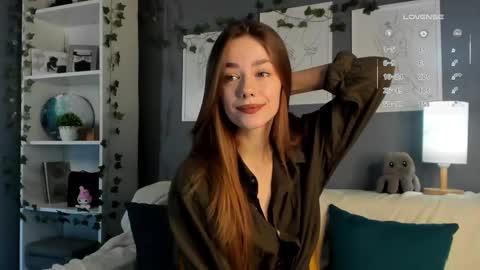 Snapshot of emiliaheather chatting on 02/23/25, 03:24 Tessa online show from 02/23/25, 03:24