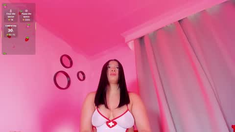 Snapshot of emilie_james chatting on 09/12/25, 08:53 Emilie James online show from 09/12/25, 08:53