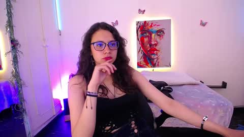 Emili Russo online show from 10/14/25, 07:58