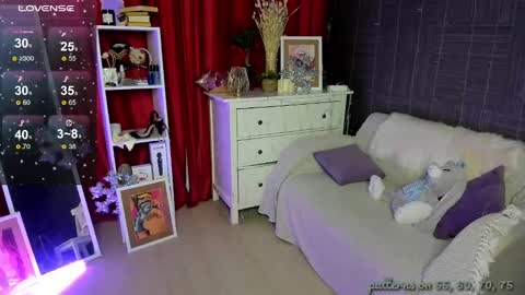 Snapshot of emiliyaqueen chatting on 01/04/25, 02:03 Emiliya online show from 01/04/25, 02:03