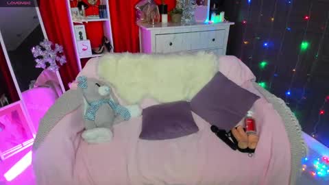 Snapshot of emiliyaqueen chatting on 01/08/25, 07:03 Emiliya online show from 01/08/25, 07:03