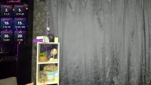 Snapshot of emiliyaqueen chatting on 02/15/25, 02:15 Emiliya online show from 02/15/25, 02:15