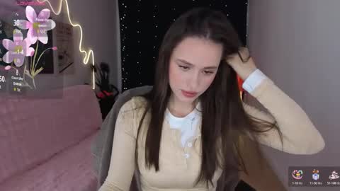 Snapshot of emillias_leo chatting on 11/04/25, 08:13 Emillias online show from 11/04/25, 08:13