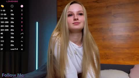 Snapshot of emilly___ chatting on 01/26/25, 01:58 Emilly online show from 01/26/25, 01:58