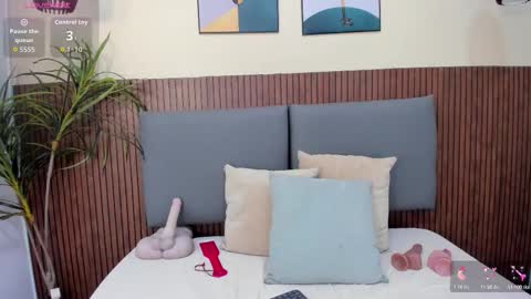 emillyharper_ online show from 10/01/25, 04:07