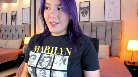 Emily online show from 02/09/25, 05:08