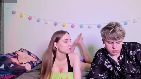 emily_and_ilumi online show from 12/07/24, 07:21