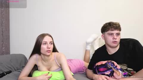 emily_and_ilumi online show from 10/23/25, 05:12