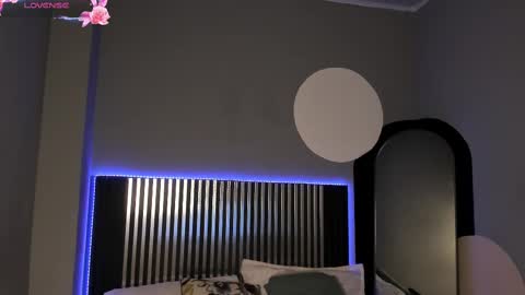              online show from 10/09/25, 08:07