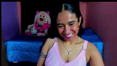 Snapshot of emily_bunny7 chatting on 09/17/25, 08:54 emily_bunny7 online show from 09/17/25, 08:54