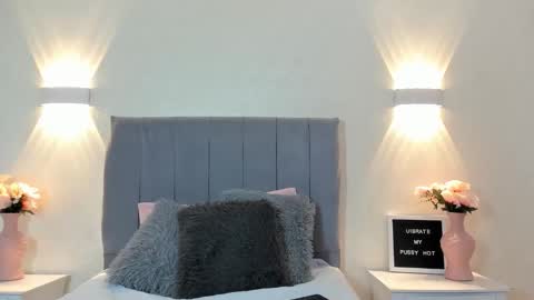 Emily online show from 12/03/25, 05:00