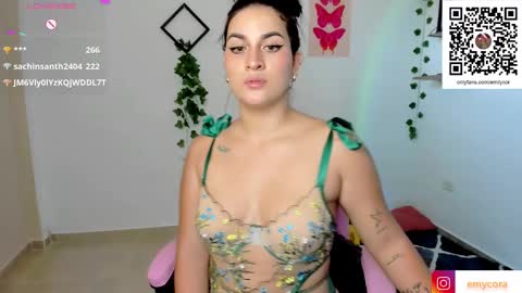 Snapshot of emily_coraline chatting on 12/05/24, 07:28 Emily online show from 12/05/24, 07:28