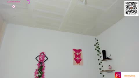 Snapshot of emily_coraline chatting on 12/12/24, 02:55 Emily online show from 12/12/24, 02:55