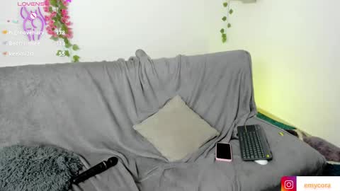 Snapshot of emily_coraline chatting on 01/03/25, 06:24 Emily online show from 01/03/25, 06:24