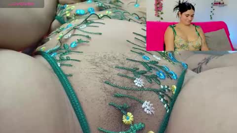 Snapshot of emily_coraline chatting on 01/10/25, 03:16 Emily online show from 01/10/25, 03:16