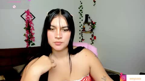 Snapshot of emily_coraline chatting on 02/28/25, 02:42 Emily online show from 02/28/25, 02:42
