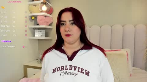 Snapshot of emily_hill___ chatting on 01/06/25, 10:37 EMILY Monday 5-2 am From Tuesday to Friday5-1 am Colombia time online show from 01/06/25, 10:37