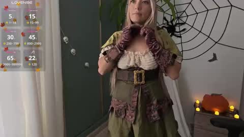 Snapshot of emily_jayreal chatting on 10/31/25, 11:44 Emily online show from 10/31/25, 11:44