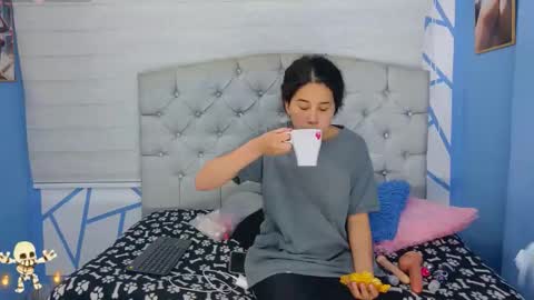 Emily jhon online show from 11/01/25, 01:02