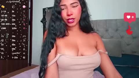 emily_rosse9 online show from 11/14/25, 04:28