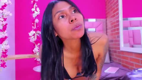 Snapshot of emily_sexy3 chatting on 02/22/25, 11:35 Emily online show from 02/22/25, 11:35