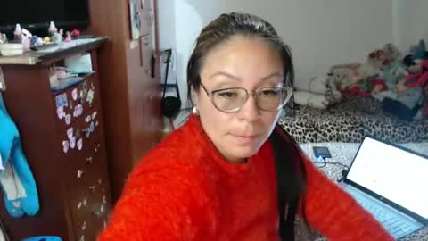 Snapshot of emily_sexy69 chatting on 10/07/25, 07:38 Emily online show from 10/07/25, 07:38