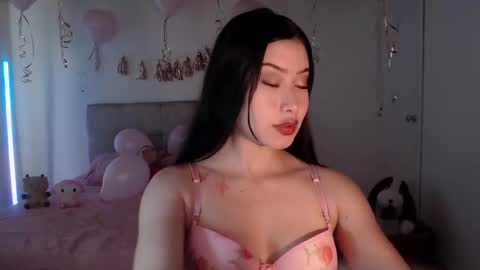 Emily  Swan online show from 01/04/25, 04:00