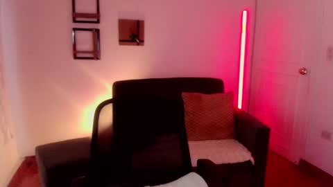 Emily  Swan online show from 02/27/25, 04:21