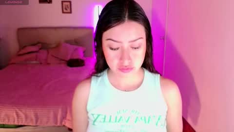 Emily  Swan online show from 11/04/25, 01:16