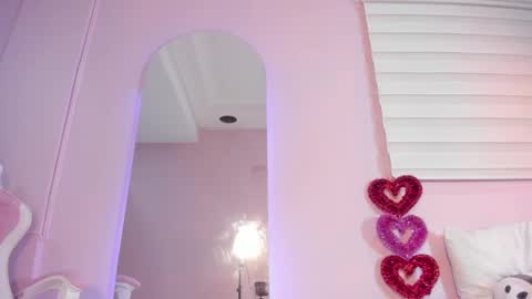 Snapshot of emily_sweett12 chatting on 02/27/25, 05:15 Emily online show from 02/27/25, 05:15