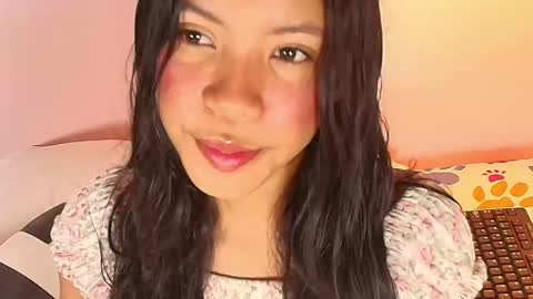 Snapshot of emily_sweett12 chatting on 09/23/25, 01:03 Emily online show from 09/23/25, 01:03