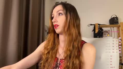 Lia online show from 09/22/25, 09:28