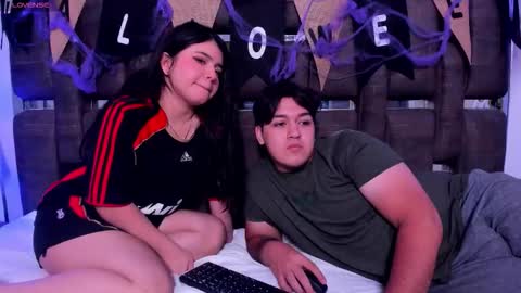 Snapshot of emilyandrew_ chatting on 10/30/25, 05:09 Amily Andrew online show from 10/30/25, 05:09