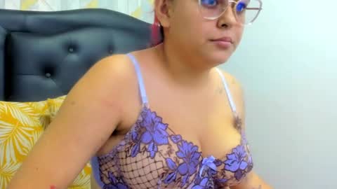 emilybrown21x online show from 09/29/25, 12:27